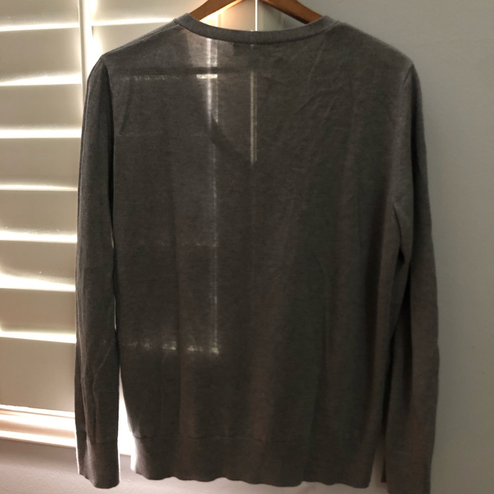 Banana Republic v neck - Picture 5 of 5